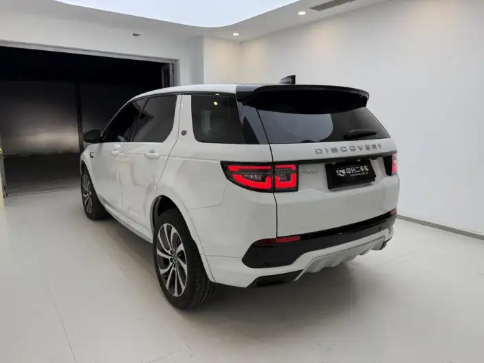 Land Rover Discovery Sport 2024 Model 249PS R-Dynamic SE Performance Technology Edition 5 seat