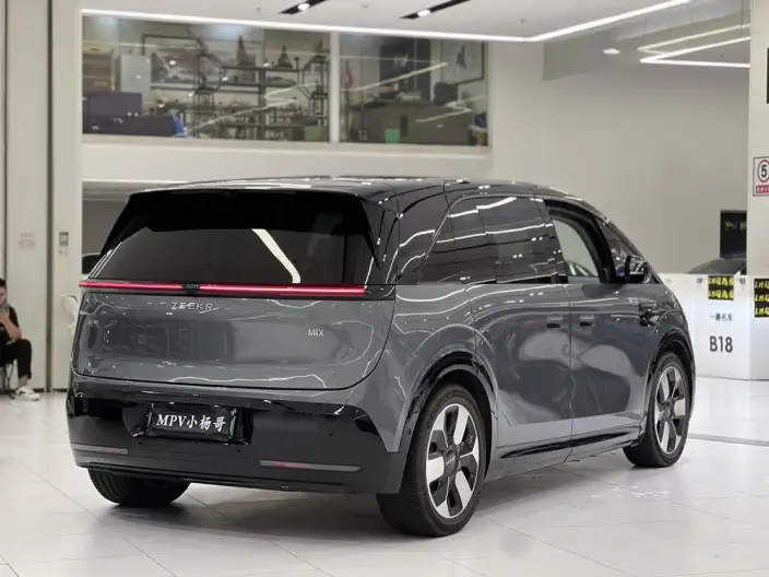 ZEEKR MIX 2025 Model 76kWh Smart Driving Edition – фото 6