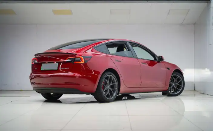 Model 3 2022 Model Performance High performance All-wheel drive version – фото 4