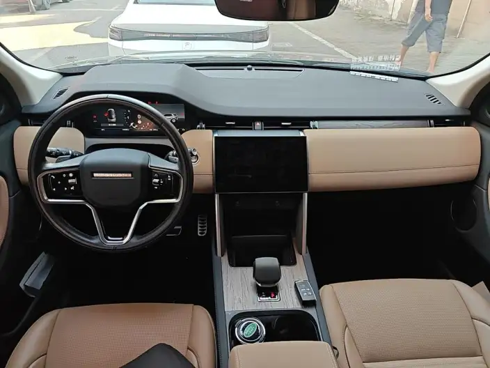 Land Rover Discovery Sport 2024 Model 249PS R-Dynamic SE Performance Technology Edition 5 seat – фото 5