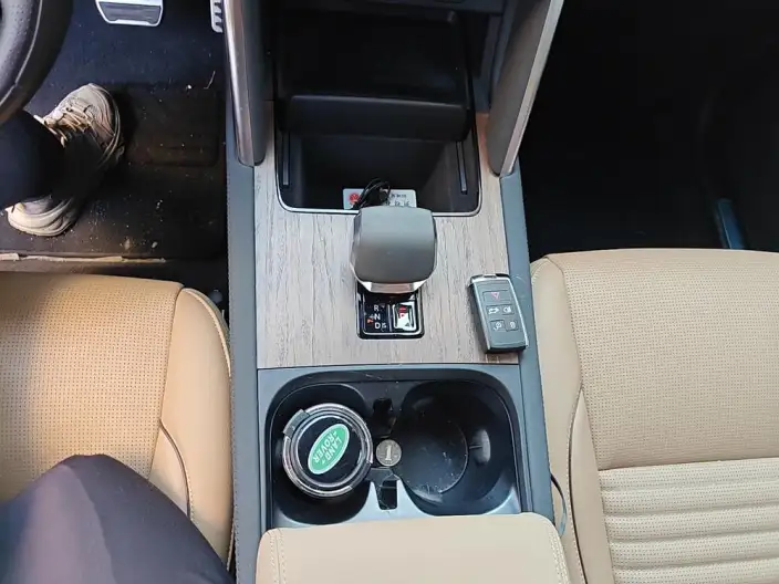 Land Rover Discovery Sport 2024 Model 249PS R-Dynamic SE Performance Technology Edition 5 seat – фото 9