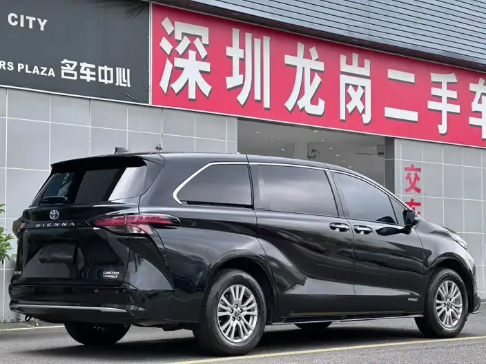Toyota Sienna 2021 Model 2.5L Hybrid Premium Edition – фото 4