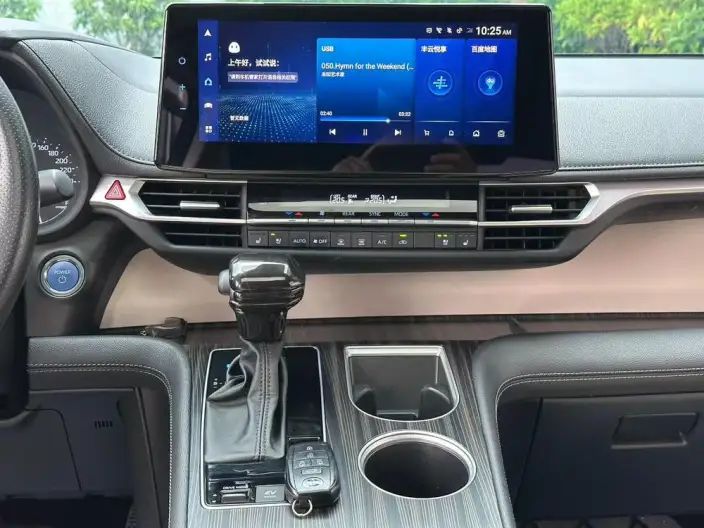 Toyota Sienna 2021 Model 2.5L Hybrid Premium Edition – фото 6