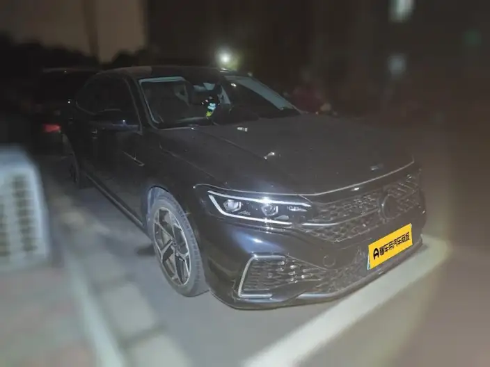 Volkswagen Passat 2023 Model 330TSI Starry sky Premium Edition – фото 3