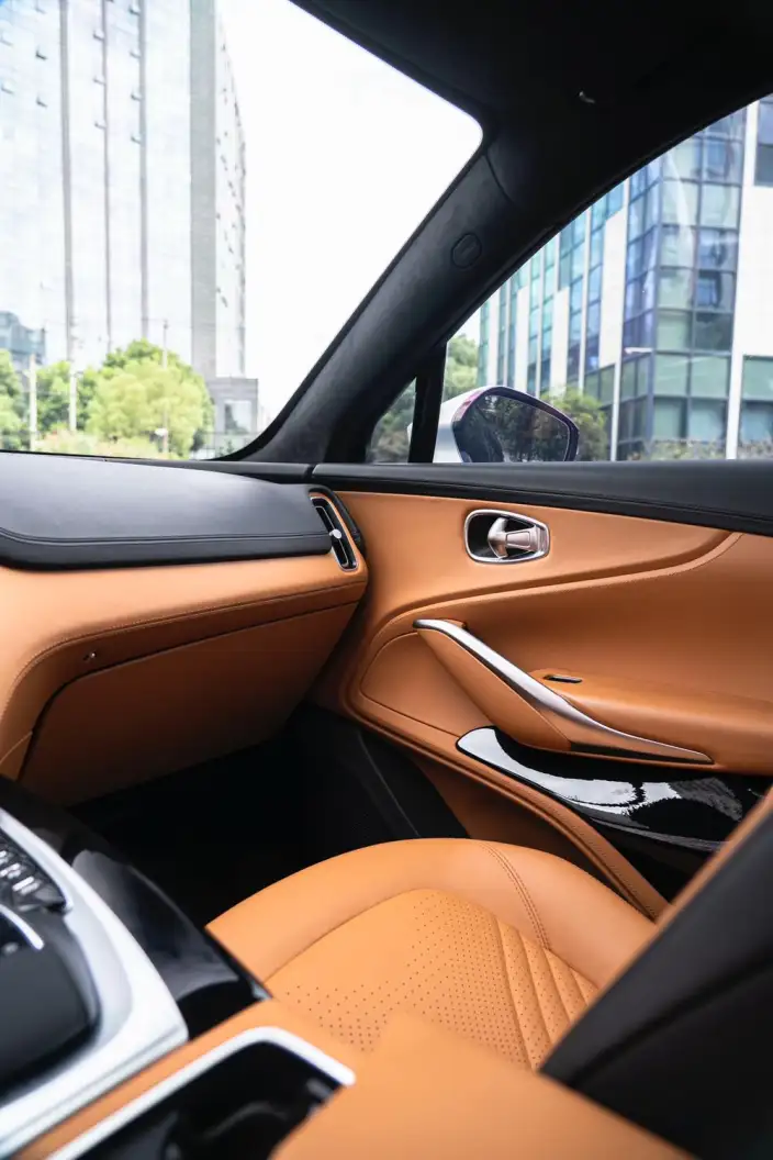 Aston Martin DBX 2024 Model 3.0T STRAIGHT SIX – фото 8