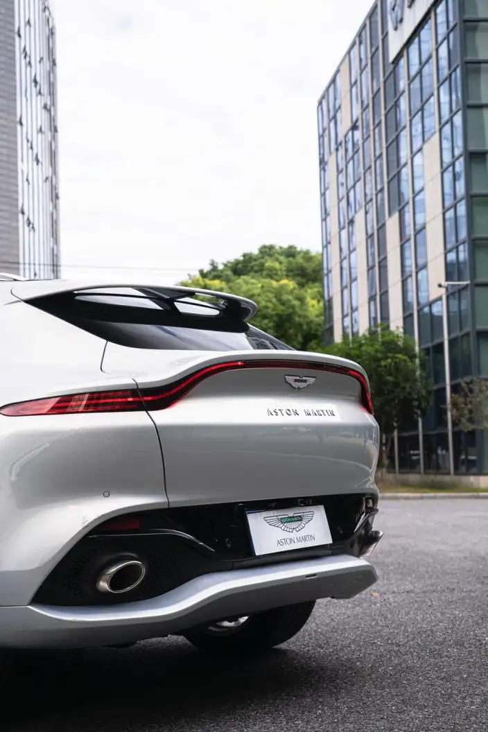 Aston Martin DBX 2024 Model 3.0T STRAIGHT SIX – фото 9