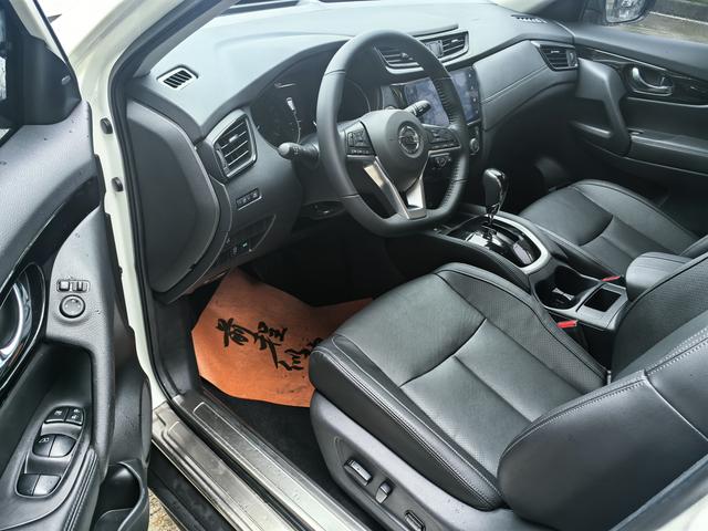 Nissan X-Trail 2022 2.0L 2WD SmartLink Premium – фото 4