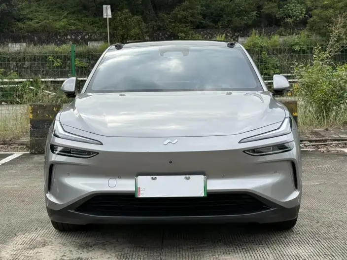 Onvo L60 2024 Model 525km Standard Battery Life 4WD Edition – фото 2