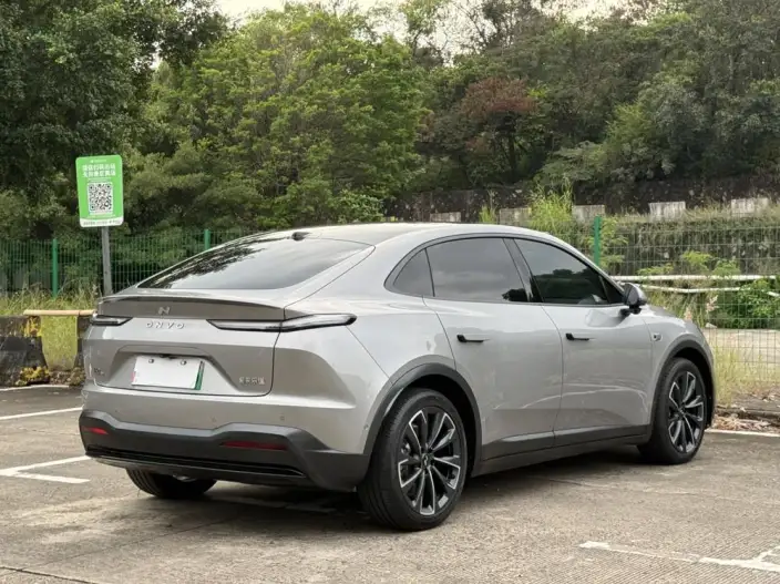 Onvo L60 2024 Model 525km Standard Battery Life 4WD Edition – фото 7