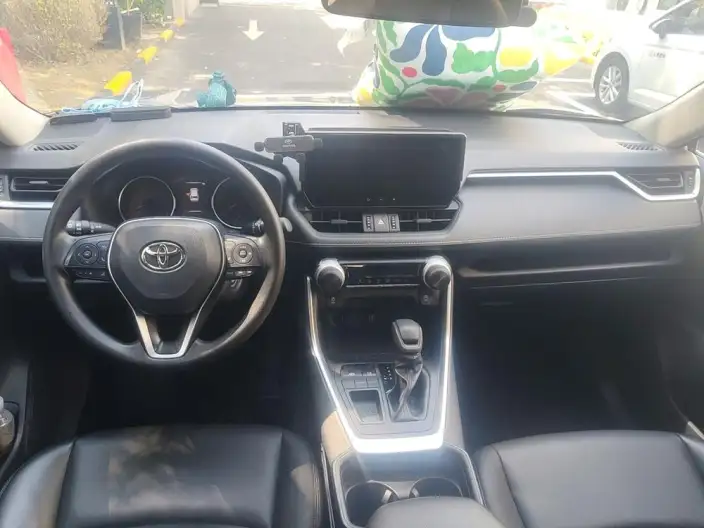 Toyota RAV4 2023 Model 2.0L CVT 2WD Urban Edition – фото 5