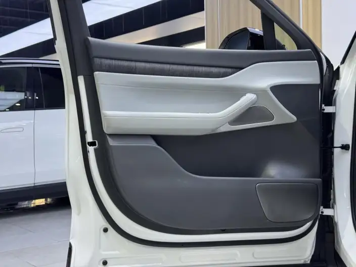 NIO ES8 2023 Model 75kWh Executive Edition – фото 9