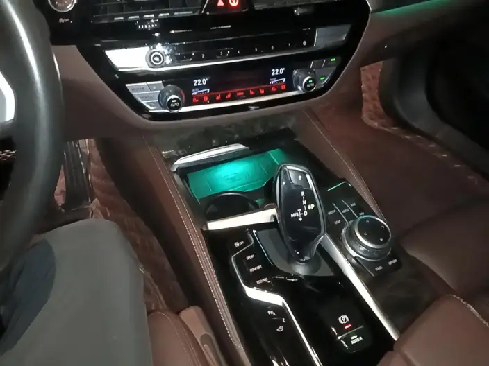 BMW 5 Series 2022 Model Facelift II 530Li Exclusive Model M Sports Set – фото 9