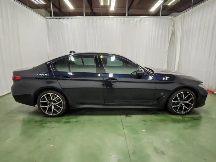 BMW 5 Series Imported 2022 Model Facelift 530i M Sports Set – фото 8