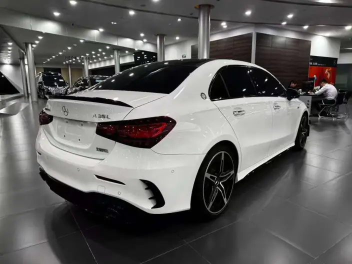 Mercedes-Benz A-Class AMG 2024 Model AMG A 35 L 4MATIC – фото 7