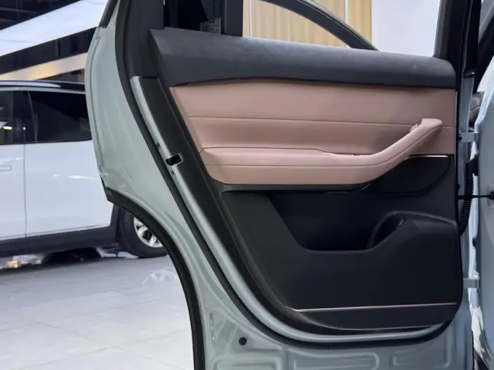 NIO EC6 2024 Model 75kWh – фото 9