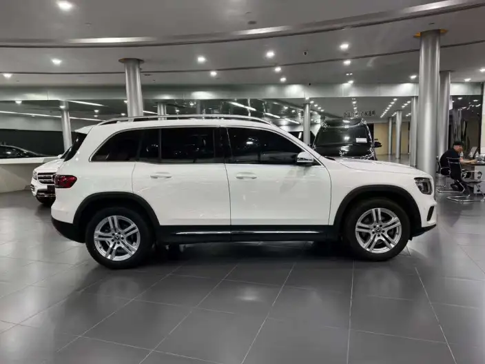 Mercedes-Benz GLB 2023 Model GLB 200 Dynamic Model – фото 8