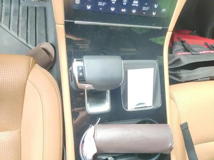 Li Auto ONE 2021 Model Extended Range 6 seat Edition – фото 9