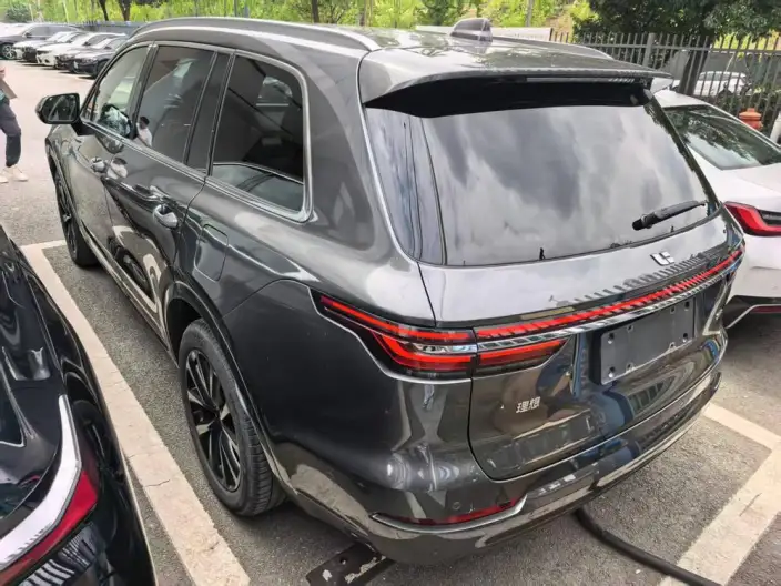 Li Auto ONE 2021 Model Extended Range 6 seat Edition – фото 4