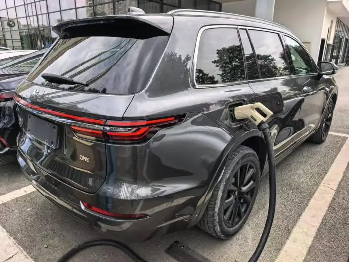Li Auto ONE 2021 Model Extended Range 6 seat Edition – фото 5