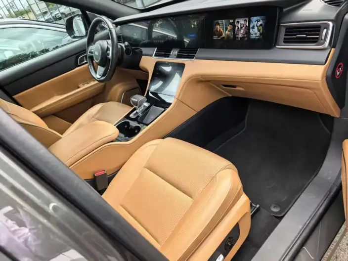 Li Auto ONE 2021 Model Extended Range 6 seat Edition – фото 6
