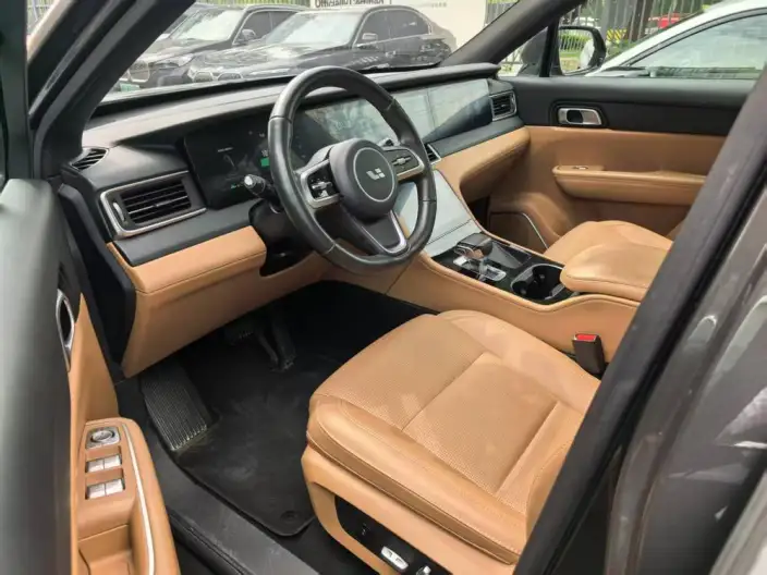 Li Auto ONE 2021 Model Extended Range 6 seat Edition – фото 9