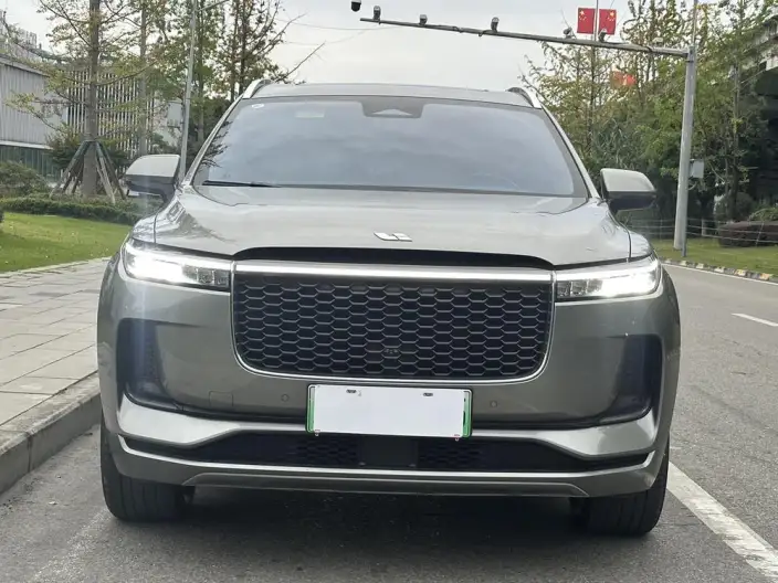 Li Auto ONE 2021 Model Extended Range 6 seat Edition – фото 2