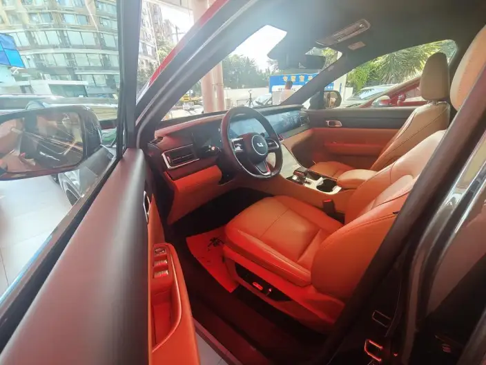 Li Auto ONE 2020 Model Extended Range 6 seat Edition – фото 7