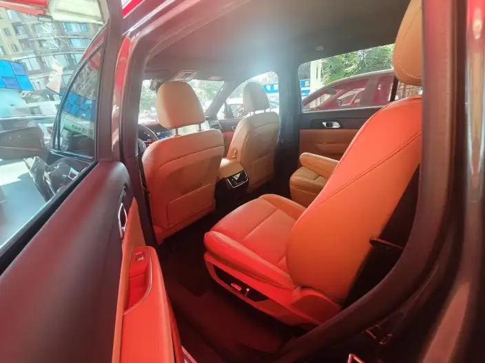 Li Auto ONE 2020 Model Extended Range 6 seat Edition – фото 8