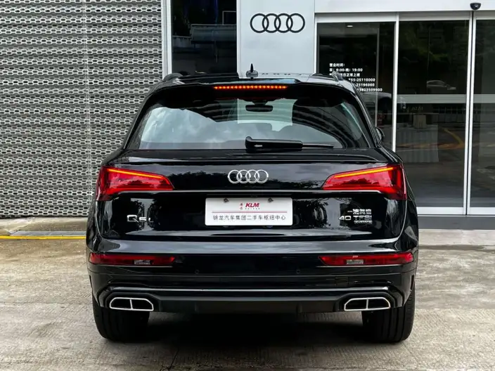 Audi Q5L 2025 Model quattro 45th Anniversary Collector Edition Edition 40TFSI Luxury Dynamic Model – фото 3