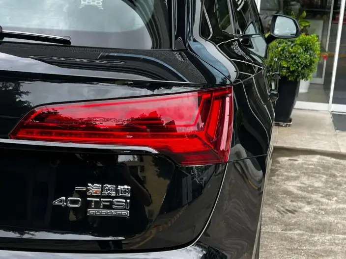 Audi Q5L 2025 Model quattro 45th Anniversary Collector Edition Edition 40TFSI Luxury Dynamic Model – фото 8