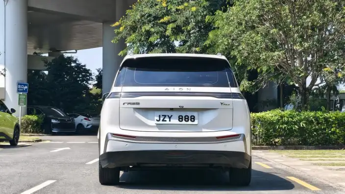 AION Y 2023 Model Plus 510 Lexiang Edition – фото 6