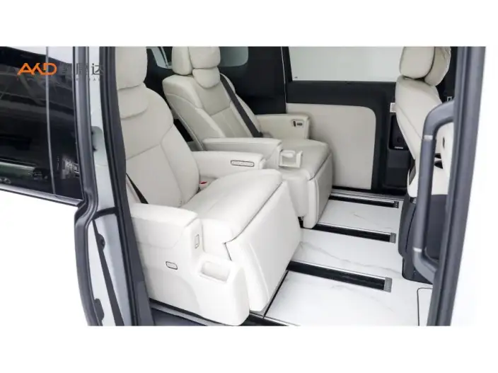 Li Auto MEGA 2025 Model Home Family Special Edition – фото 9