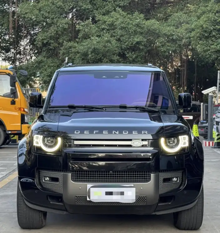 Land Rover Defender 2024 Model 110 3.0T P400 X-Dynamic HSE