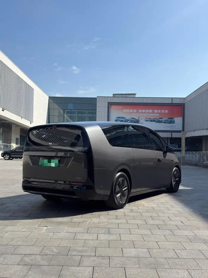 Li Auto MEGA 2024 Model Ultra Edition