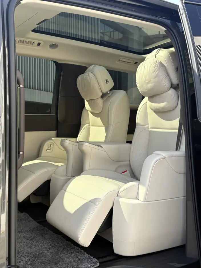Li Auto MEGA 2024 Model Ultra Edition – фото 7
