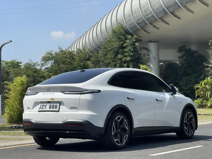 Onvo L60 2024 Model 525km Standard Battery Life 4WD Edition – фото 7