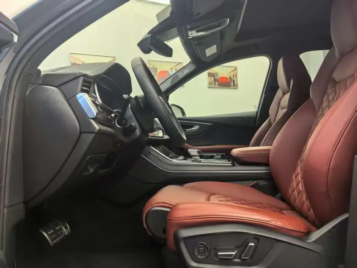 AUDI SQ7 2024 Model 4.0 TFSI – фото 10
