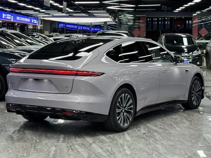 NIO ET5 2026 Model 75kWh – фото 6