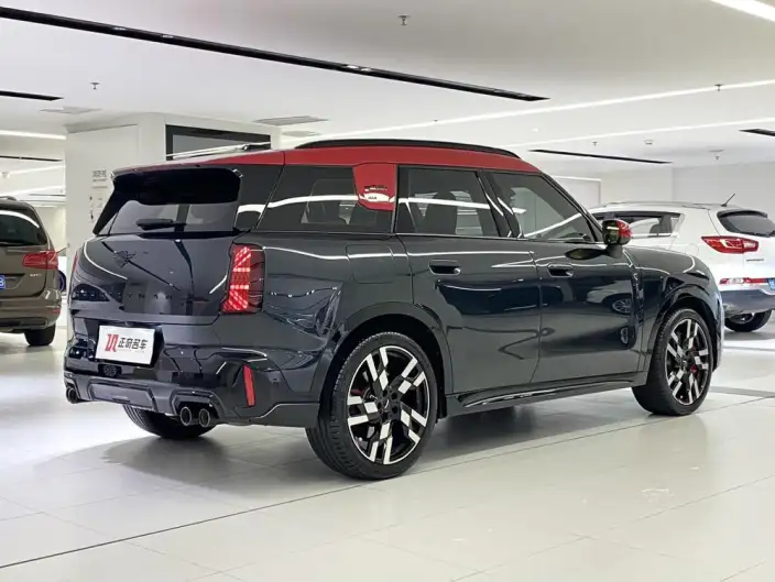 MINI JCW COUNTRYMAN 2024 Model 2.0T JOHN COOPER WORKS ALL4 – фото 4
