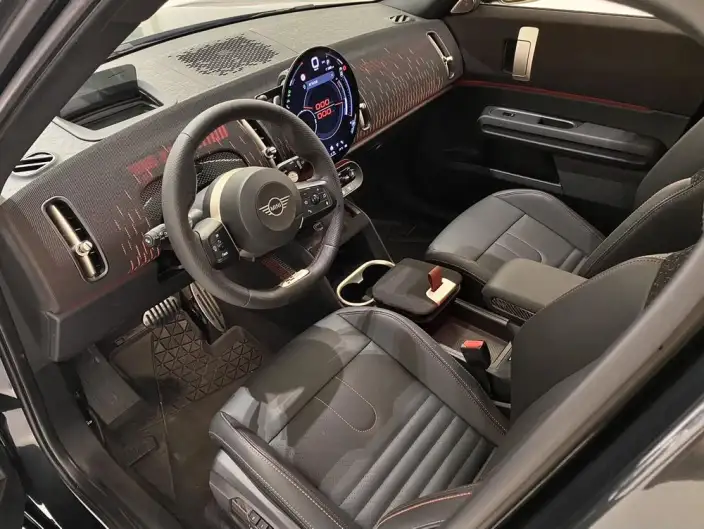 MINI JCW COUNTRYMAN 2024 Model 2.0T JOHN COOPER WORKS ALL4 – фото 8
