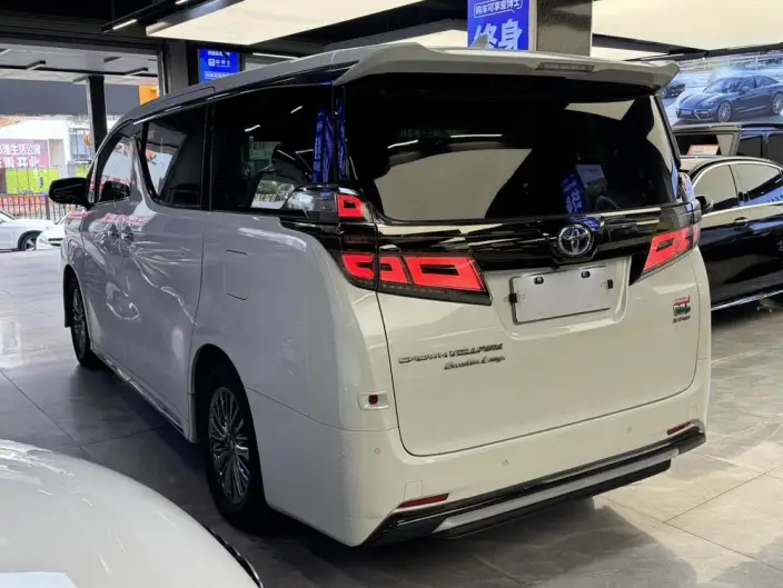 Vellfire 2023 Model Toyota Crown 2.5L Intelligent Hybrid 4WD Supreme Edition – фото 4