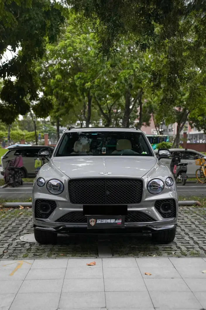 Bentayga 2022 Model 4.0T V8 S – фото 2