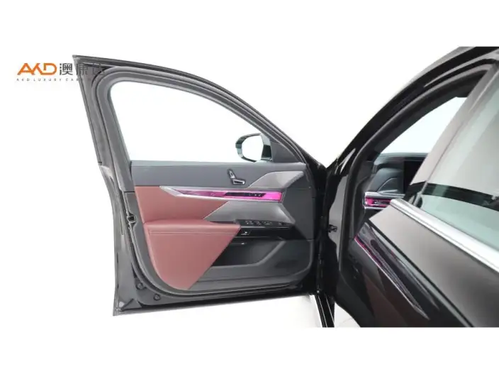 BMW i7 2023 Model eDrive50L Exclusive Model M Sports Set – фото 9