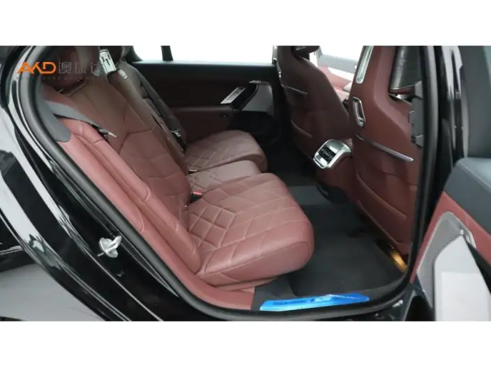 BMW i7 2023 Model eDrive50L Exclusive Model M Sports Set – фото 10