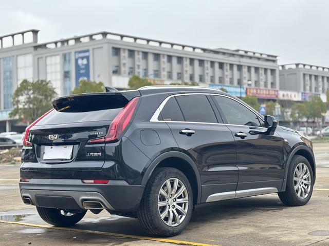 Cadillac XT4 2022 28T 2WD Premium – фото 10