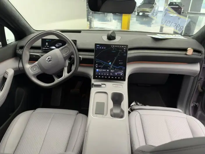 NIO EC6 2024 Model 75kWh – фото 10