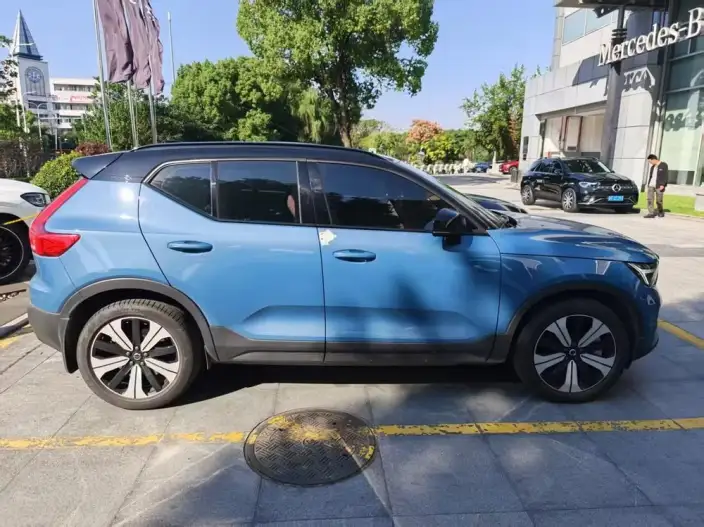 Volvo XC40 EV 2023 Model Long Battery Life Pro Edition – фото 5