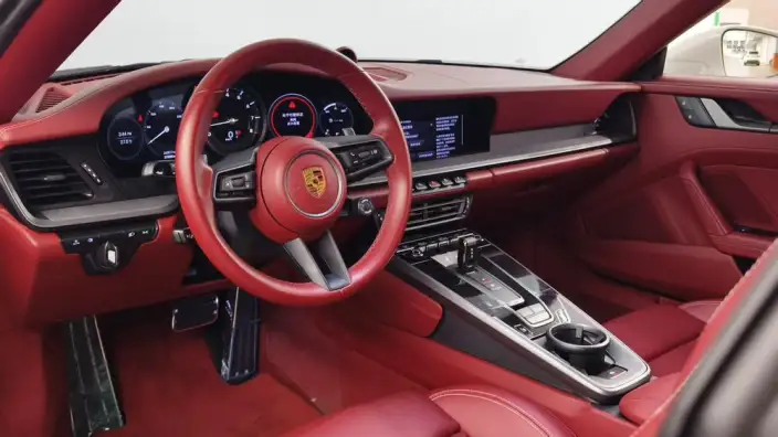 PORSCHE 911 2022 Model Targa 4 3.0T – фото 8