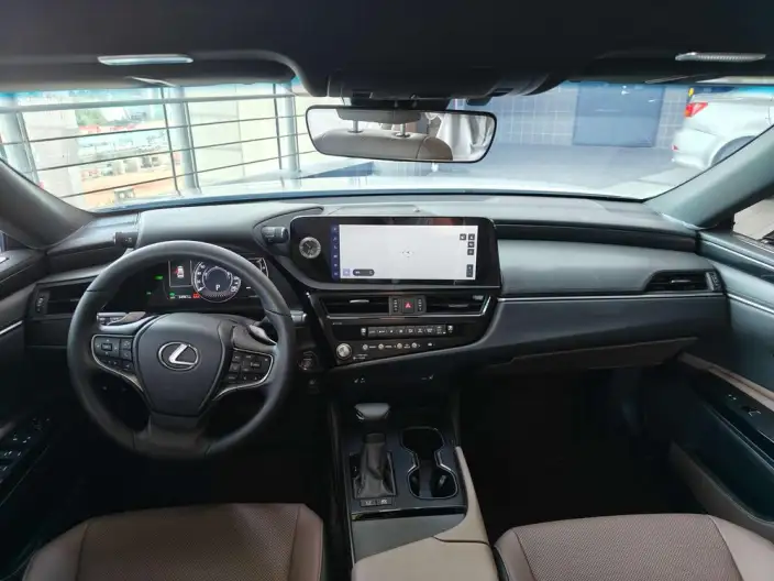 Lexus ES 2022 Model 300h Superior Edition – фото 8