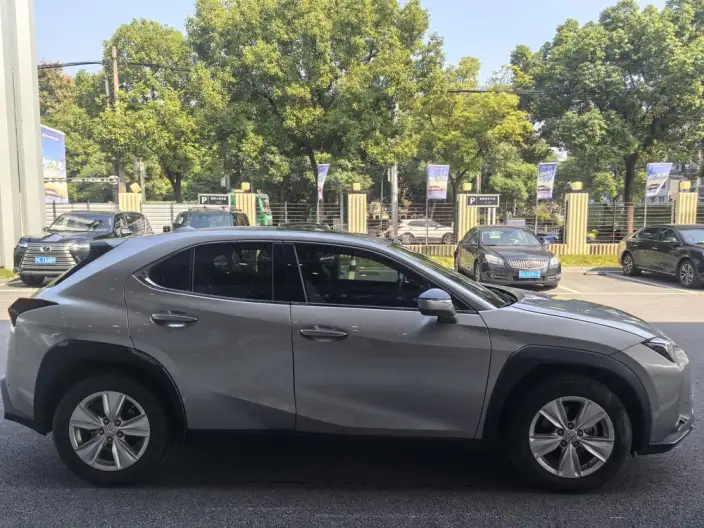 Lexus UX 2022 Model 260h Tan · Fun Edition – фото 8